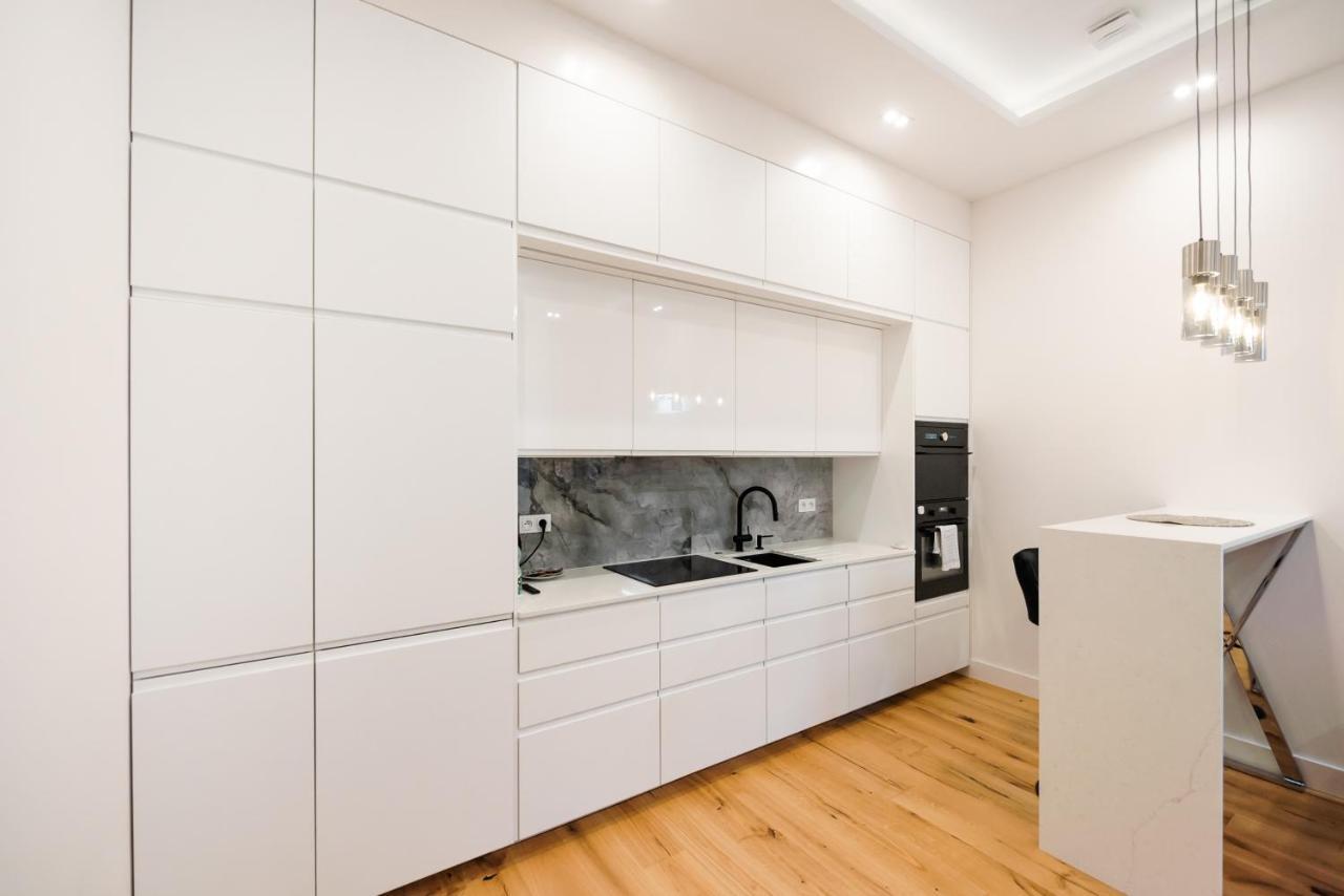 ורשה Zlota Sophisticated Apartment מראה חיצוני תמונה