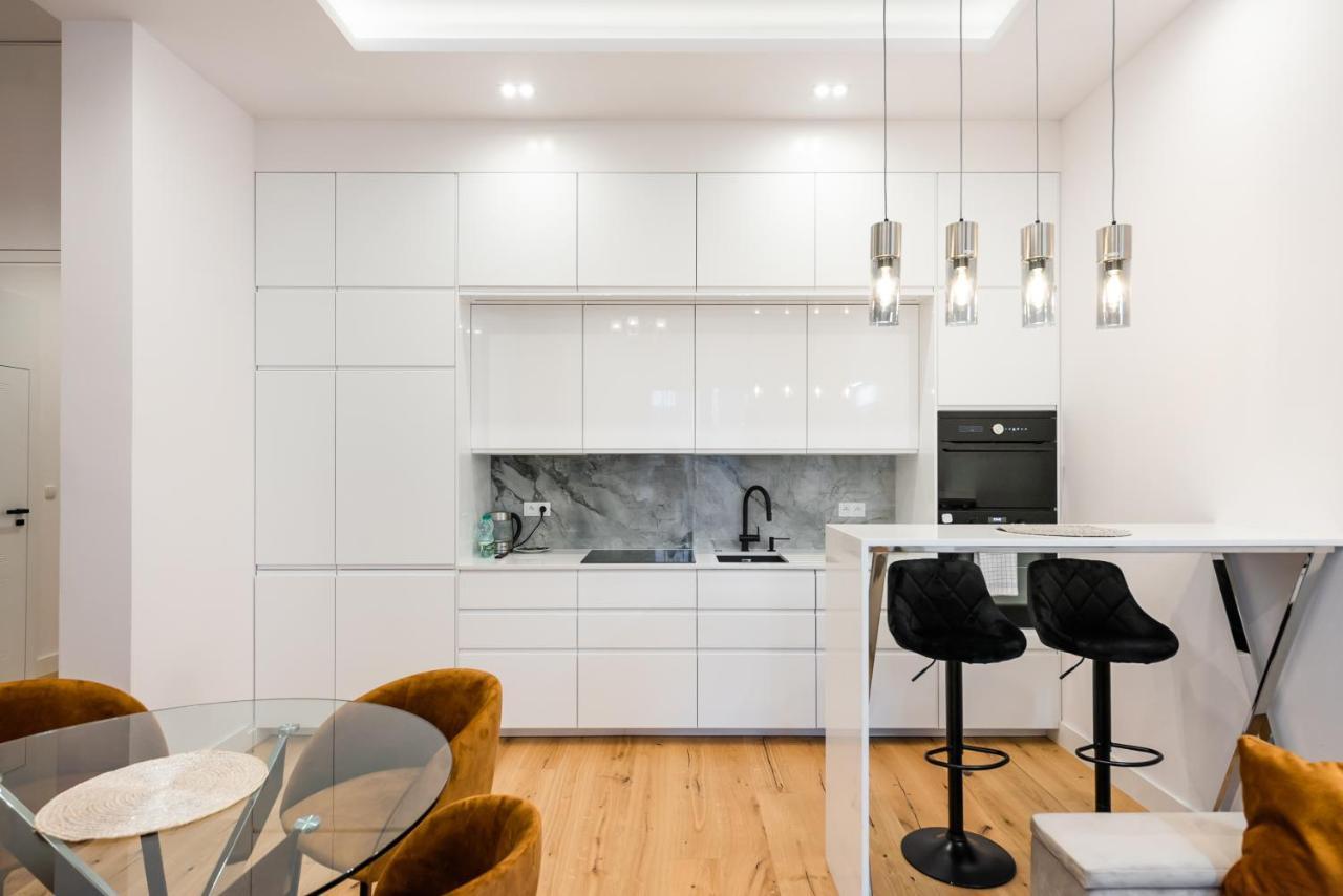 ורשה Zlota Sophisticated Apartment מראה חיצוני תמונה