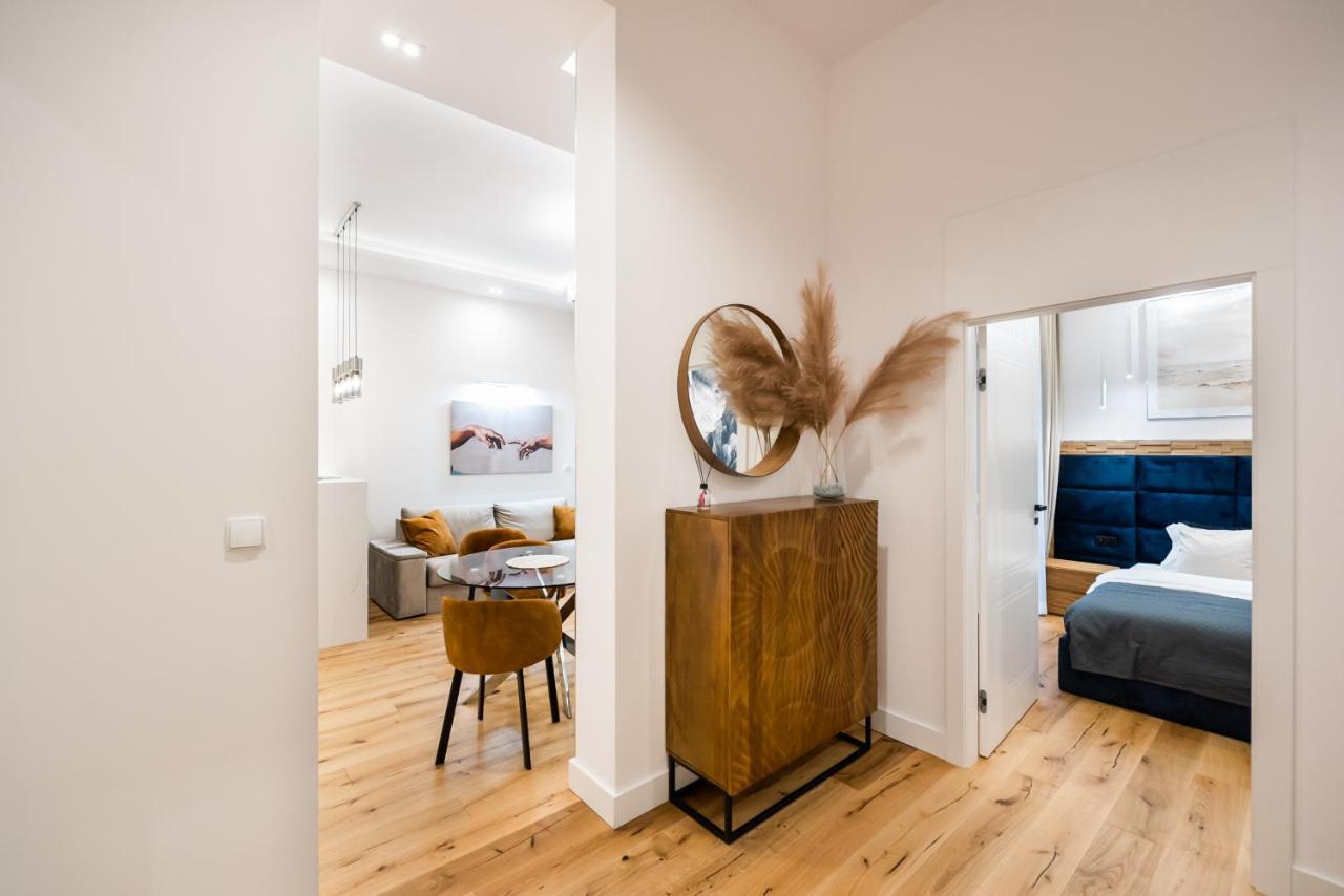 ורשה Zlota Sophisticated Apartment מראה חיצוני תמונה