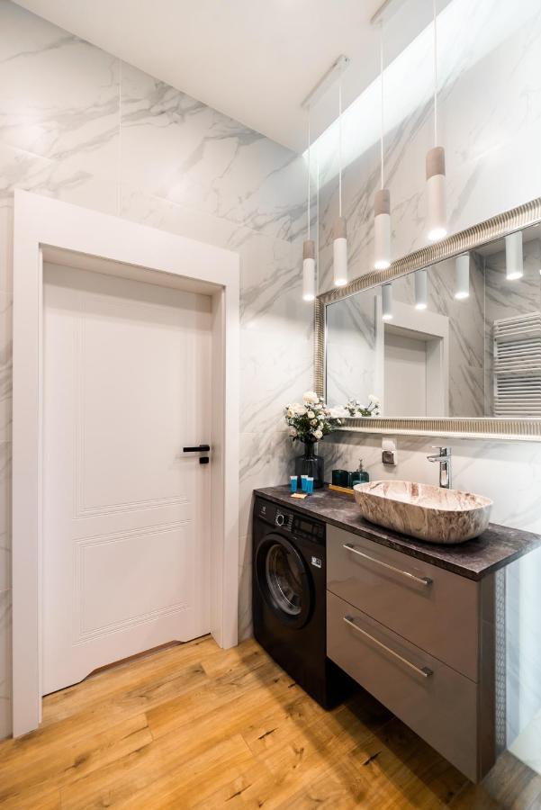 ורשה Zlota Sophisticated Apartment מראה חיצוני תמונה